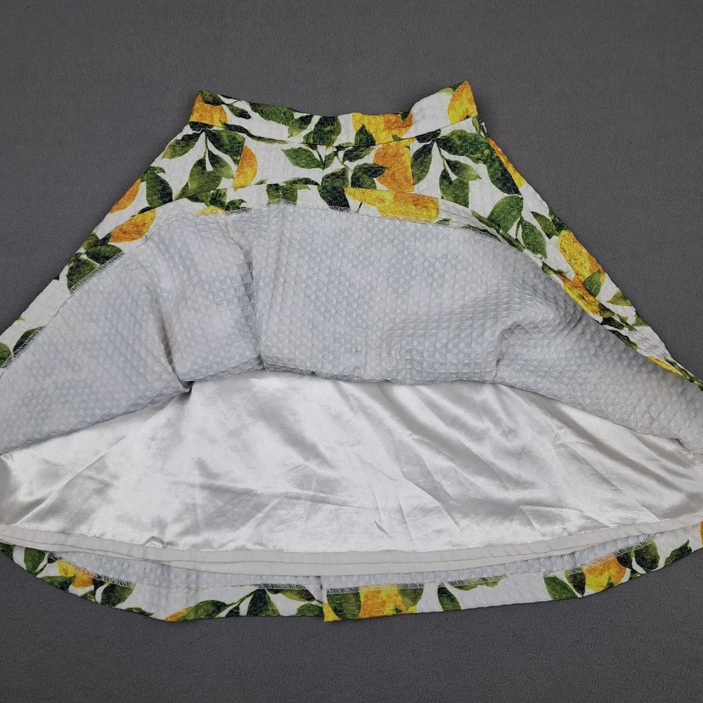 Mia MIIA‎ Skirt Women's 24 White Orange Citrus Pleated Mini Playful Summer Japan